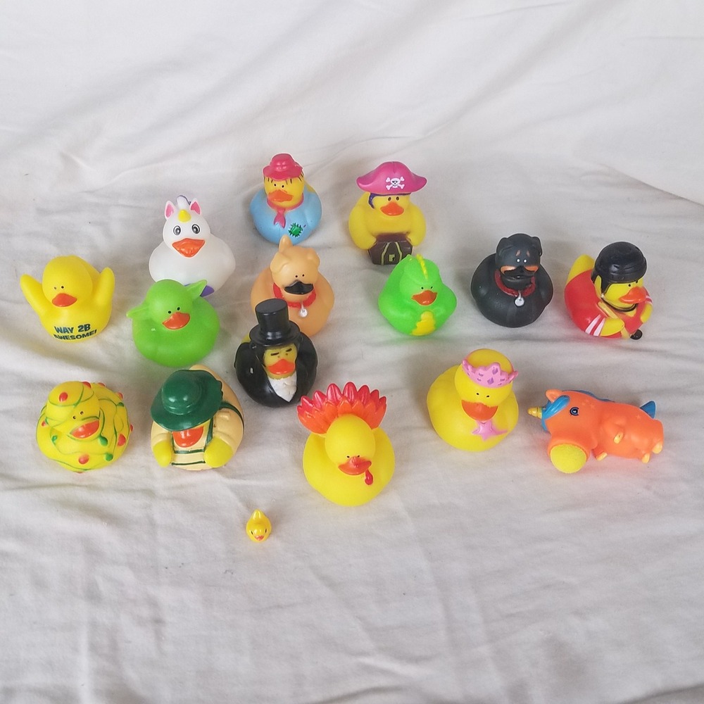 Rubber Duck Bath Toy Lot Multicolor Good Novelty 16pc set vinyl floating squeak